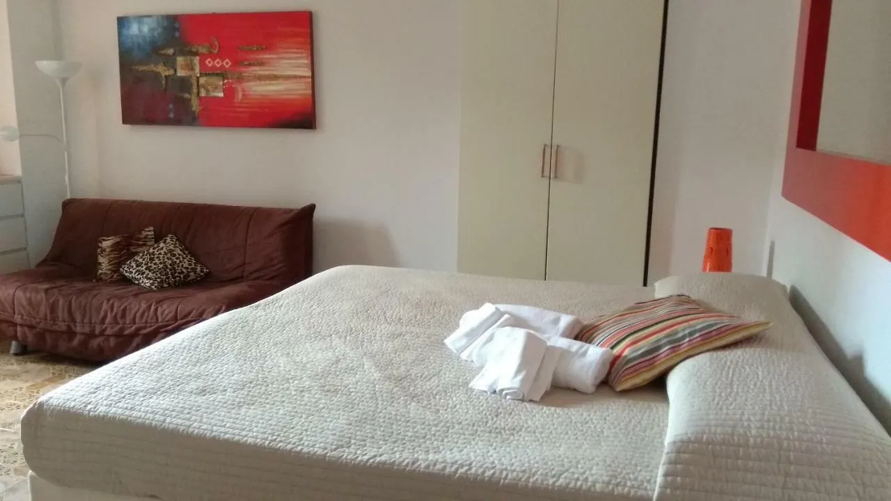 Monolocali Da Vinci Hotel Falconara Marittima Italy
